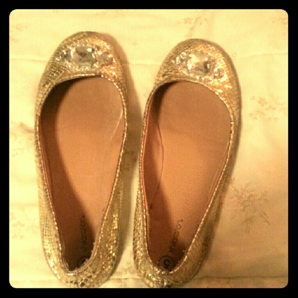 Gold sparkle flats (used) size 5 - Picture 1 of 3