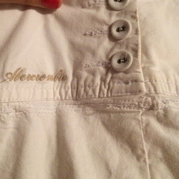 Adorable Abercrombie skirt - Picture 2 of 4