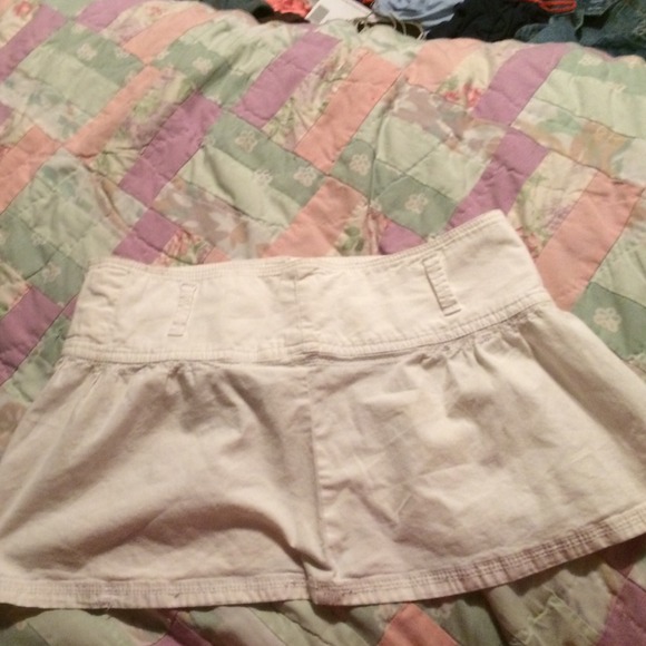 Adorable Abercrombie skirt - Picture 4 of 4