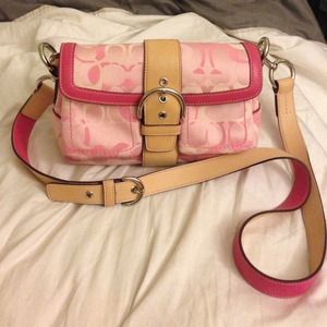Pink coach signature purse