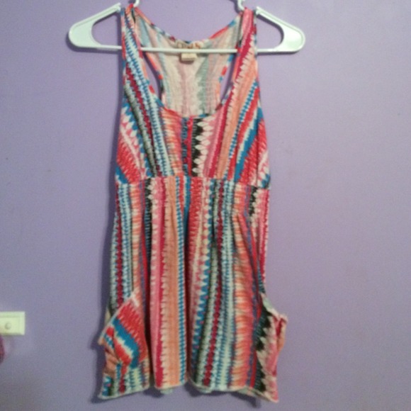 Cute tank (: - Picture 1 of 2