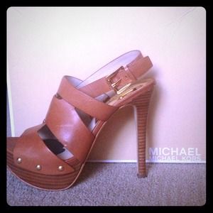 Michael Kors Seville platform