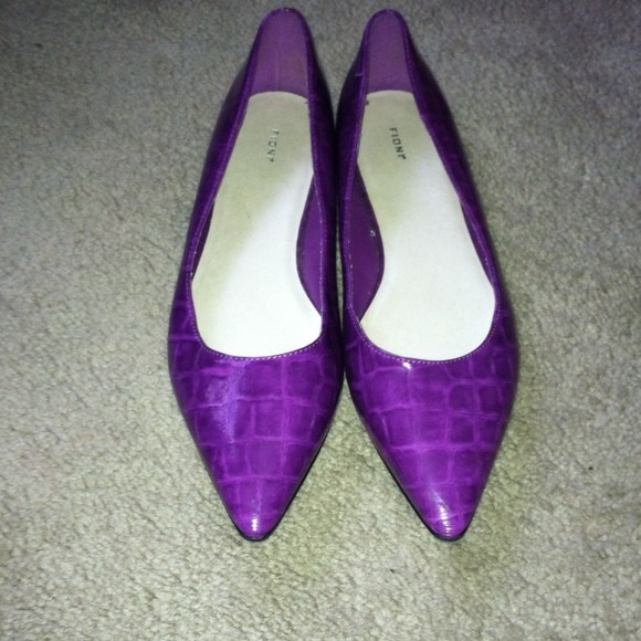 SOLD! Purple Flats and Army Green Flats! - Picture 1 of 2