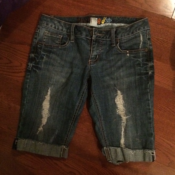 Shorts - Picture 1 of 1