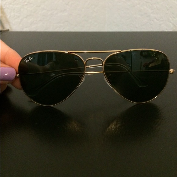 Ray Ban Aviators - Picture 2 of 3