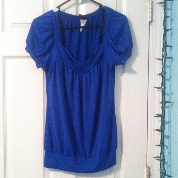 Beautiful blue top!