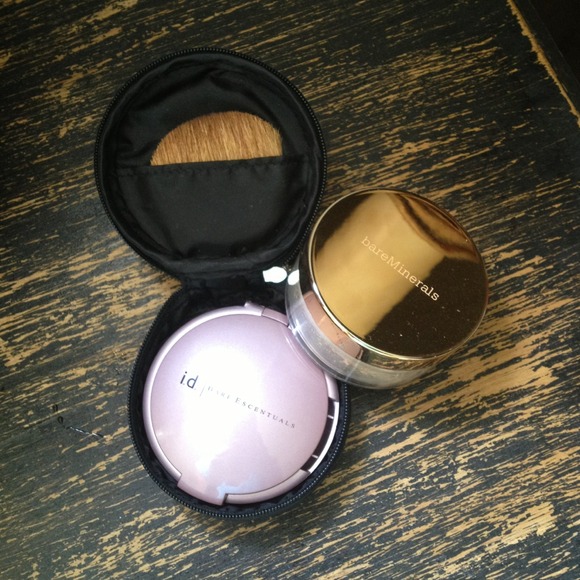 Deluxe Limited Edition bareMineral Foundation