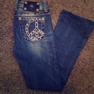 Miss Me jeans (Peace Sign Embroider)