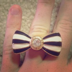 Henri Bendel perfume ring