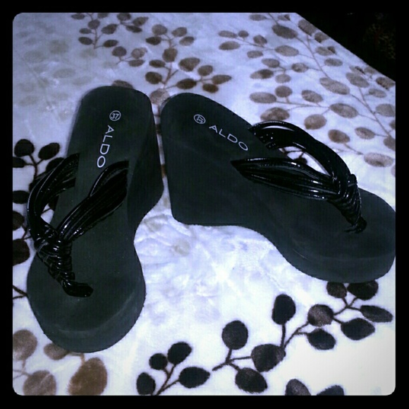 Sandle pumps by Aldo