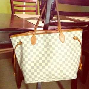 Louis Vuitton Neverfull MM