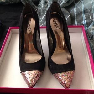 Black suede heels with glitter tip