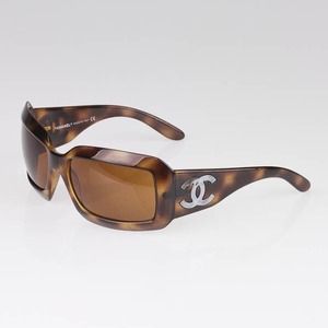 Classic Chanel tortoise sunglasses