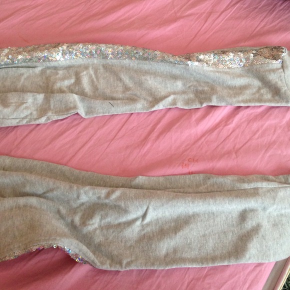 Sweat pants - Picture 2 of 2