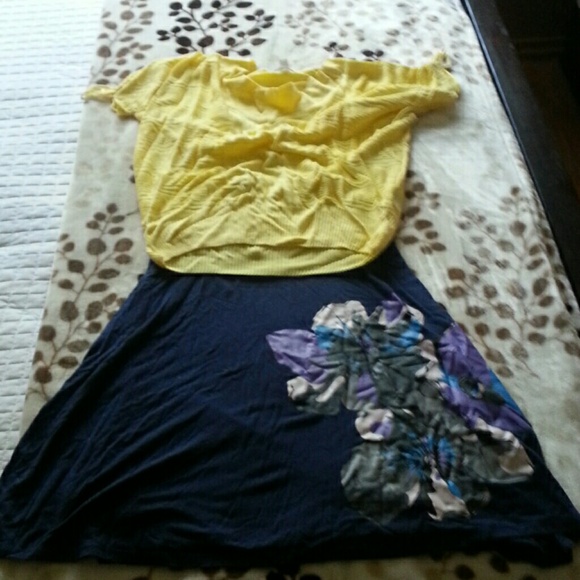 Selling together New Your andcompany top and skirt