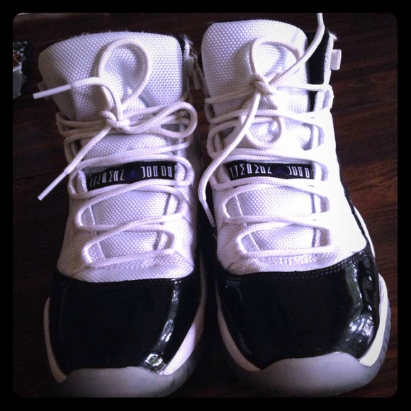 Jordan retro 11 Concords 4.5y - Picture 1 of 4