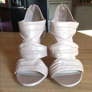 Leather high heel shoes