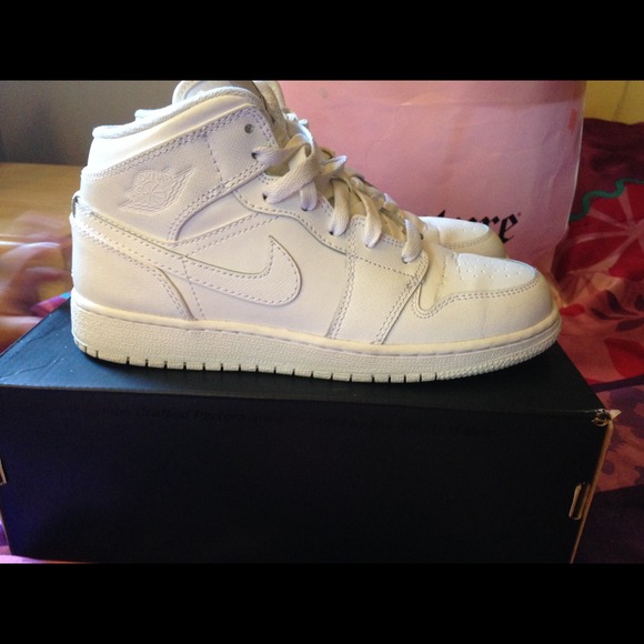 Nikes 1's - Picture 1 of 3