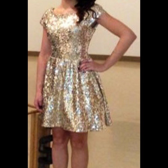 Gold sequin homecoming dress LIKE NEW SIZE 1 - Picture 1 of 1