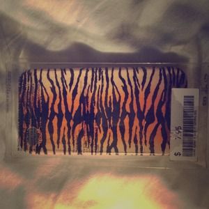Tiger IPhone 4 case. Never used. Perfect condition