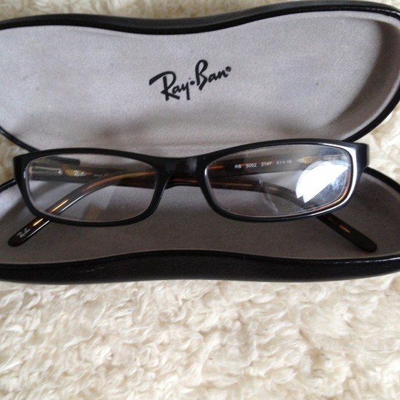 Authentic Ray Ban, color brown with authentic box
