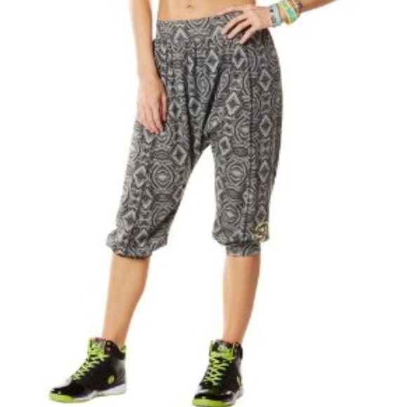 Zumba Aztec Harem Capri (Black/Grey)