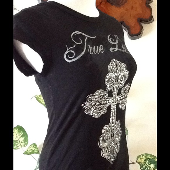 SOLD-"LAYERED WITH LOVE" BLACK CROSS T-SHIRT - Picture 2 of 5