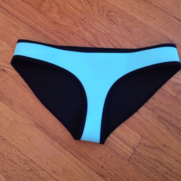 Triangl swimwear bottoms in Santa Rosa Splash