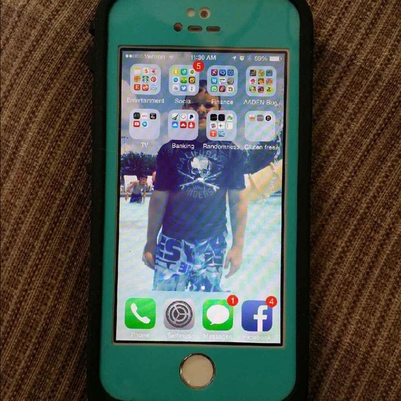 iPhone 5s lifeproof case