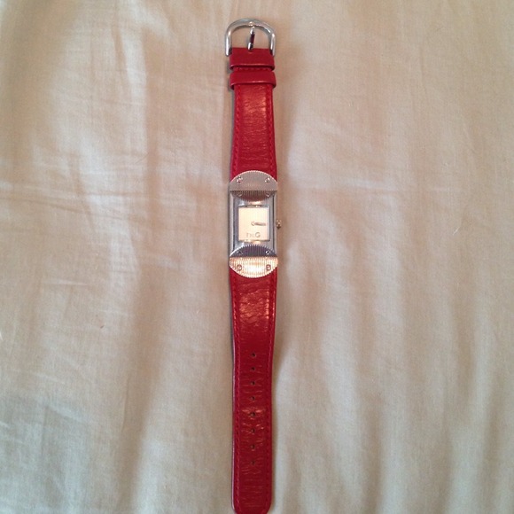 Red D&G watch - Picture 2 of 4