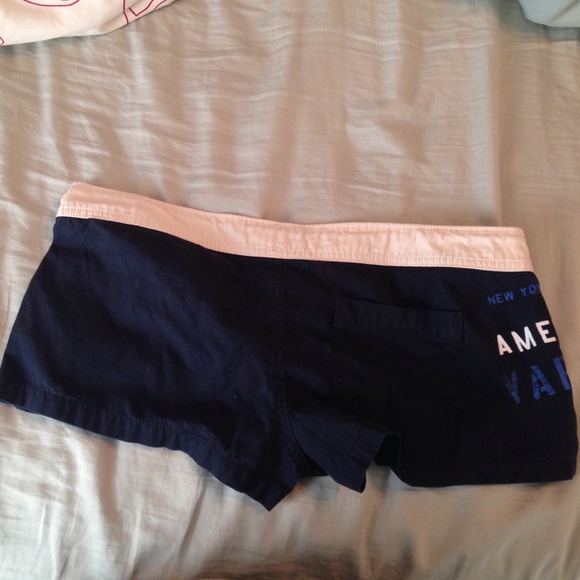 Navy blue AE shorts - Picture 3 of 3