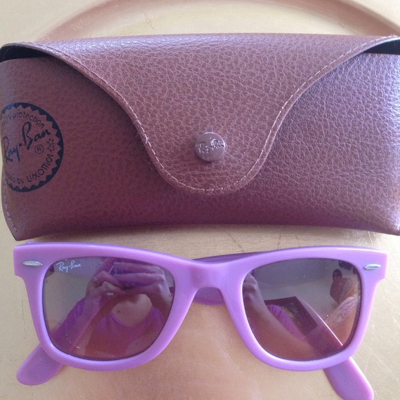 Pink polarized Ray Ban Wayfarers - Picture 2 of 4