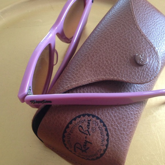 Pink polarized Ray Ban Wayfarers - Picture 4 of 4