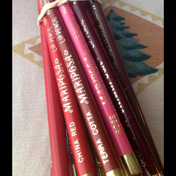 Mariposa 20 lip pencil bundle