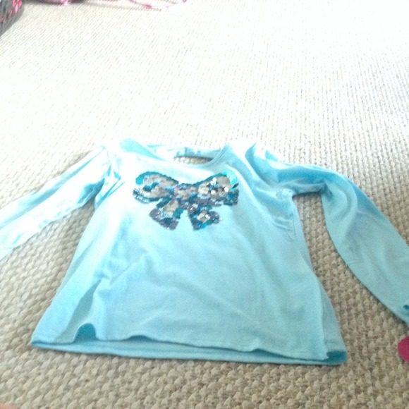 Sparkly sequence shirt with bow (blue)