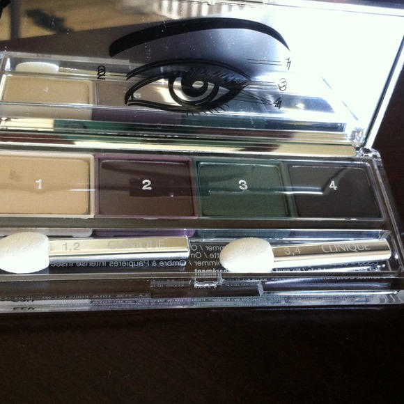 Clinique pallet