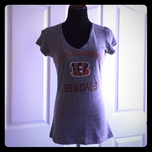 SOLD 🌸 Cincinnati Bengals shirt buy2get1