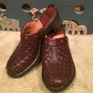 ❗️SALE❗️Born Mules/Clogs