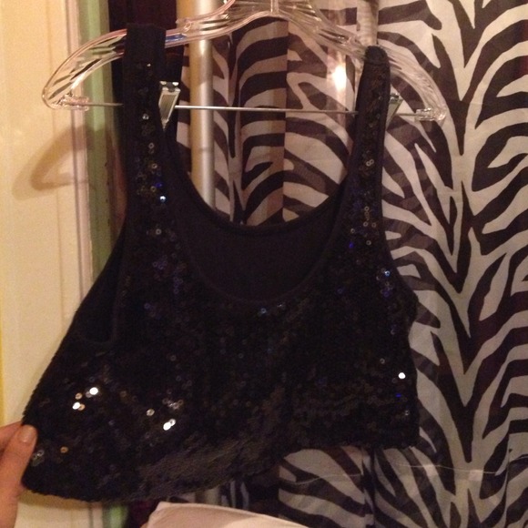 Black Sequin Crop Top, TRADE VALUE : $20 - Picture 2 of 3