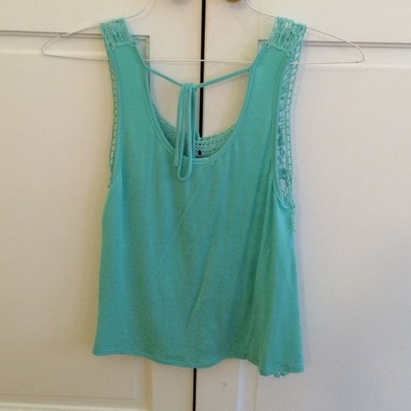 ✨Crocheted top✨ - Picture 2 of 3