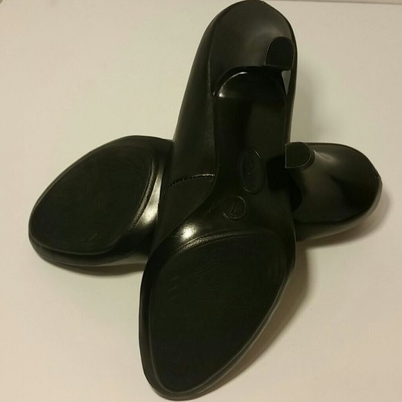 Merona Black Heels - Picture 3 of 3