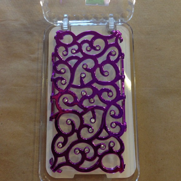 Iphone 5 case. New. With box. - Picture 1 of 3