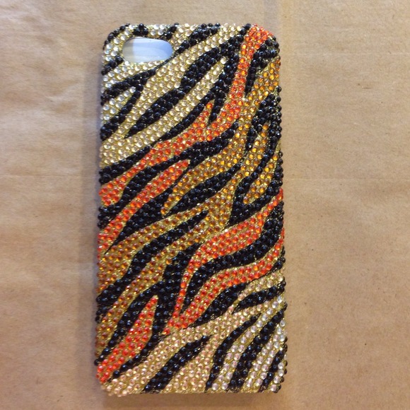 Iphone 5 case. New. With box. - Picture 1 of 3