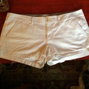 White American Eagle shorts.