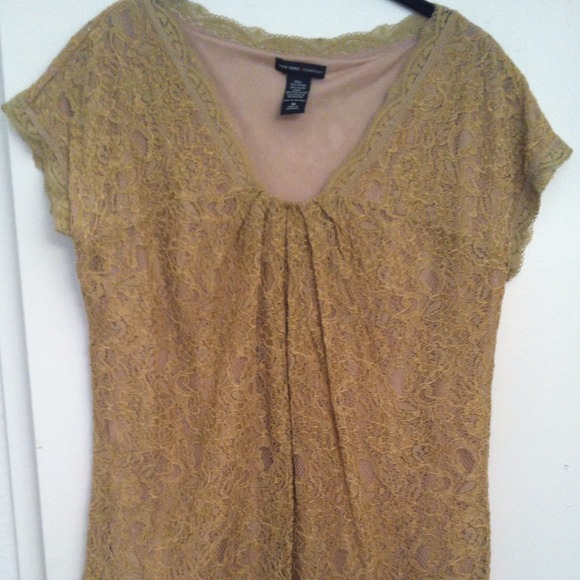 SOLD Cap sleeve beige/gold laces blouse