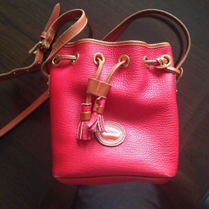 Dooney & Bourke Bags - Vintage Dooney & Burke Bucket bag! Authentic! Dooney & Bourke Bags - Vintage Dooney & Burke Bucket bag! Authentic!