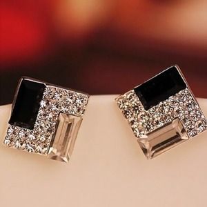 Elegant Crystal stud Earrings