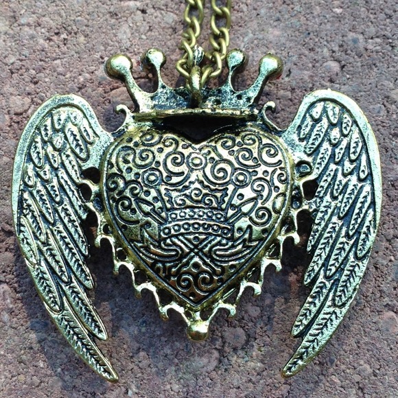Winged Heart Necklace❌SOLD❌ - Picture 2 of 3