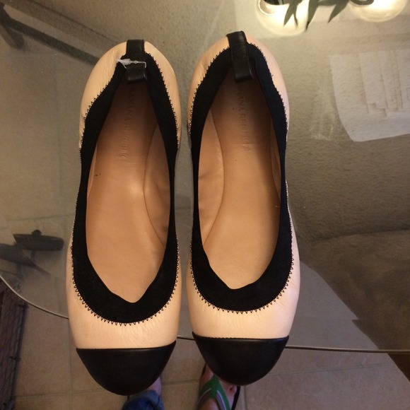 Banana Republic leather flats