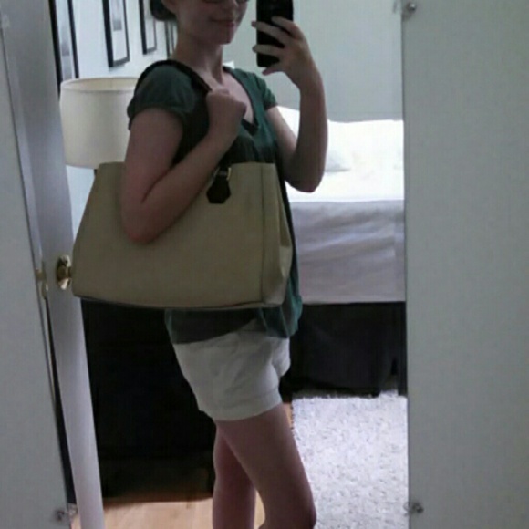 !SOLD! Kate Spade Handbag - Picture 4 of 4